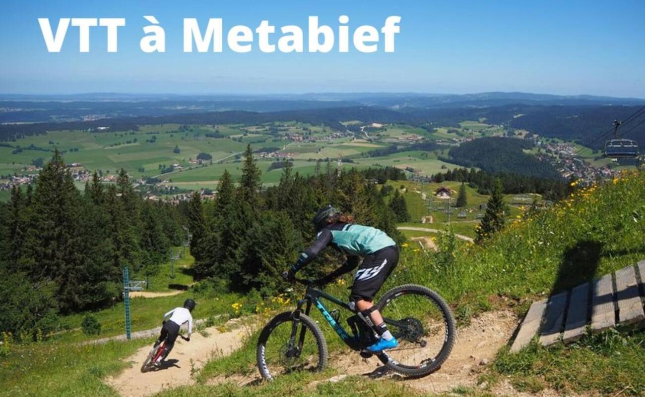 Superbe Appartement Au Coeur Du Jura ชอมปาญโญล ภายนอก รูปภาพ