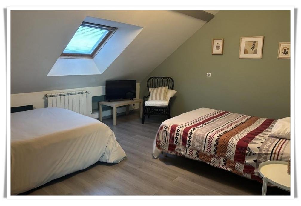 Superbe Appartement Au Coeur Du Jura ชอมปาญโญล ภายนอก รูปภาพ